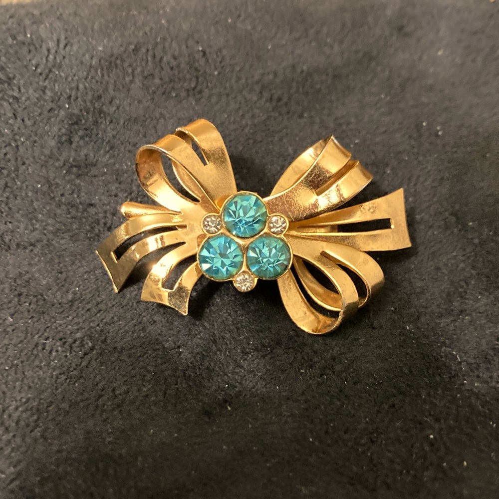 Vintage Bow Brooch